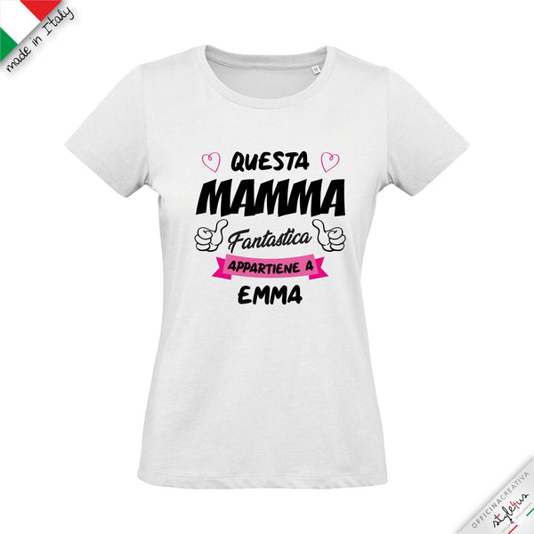 T-shirt personalizzata con nome "questa fantastica mamma appartiene a..."